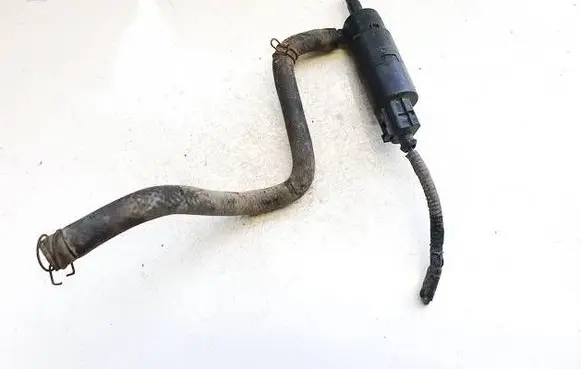 Volkswagen Golf III Windscreen/windshield washer pump 3192996