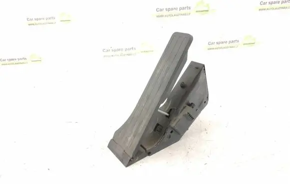 Mercedes-Benz C W205 Accelerator throttle pedal 2053000004 A2053000004