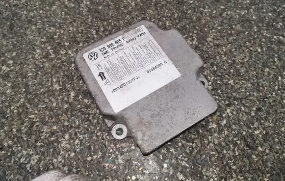 Skoda Superb B5 (3U) Airbag control unit/module 1C0909605F
