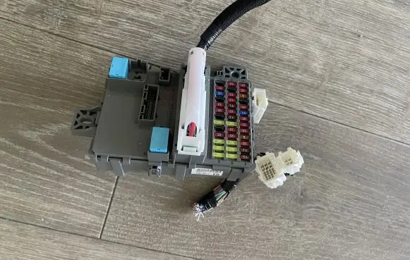 Honda HR-V Fuse module 3M0J112