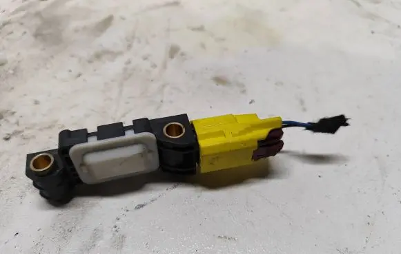 Audi A4 S4 B7 8E 8H Airbag deployment crash/impact sensor 8E0959643B 010642 010205