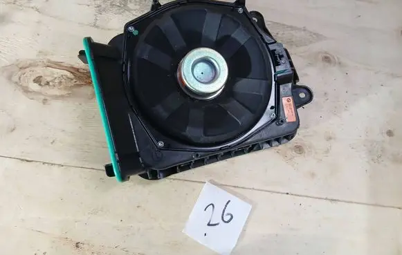 BMW 5 G30 G31 G38 Subwoofer speaker 6801075