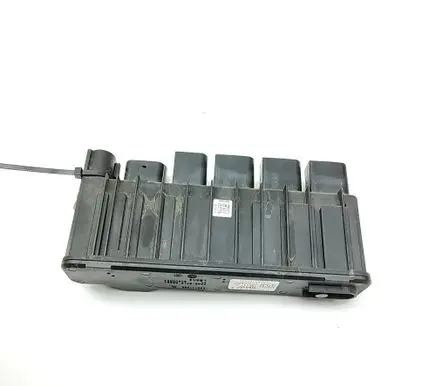 BMW 5 G30 G31 G38 Current control relay 8583091 P00141659
