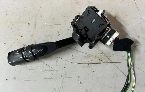 SsangYong Korando Indicator stalk 202008886
