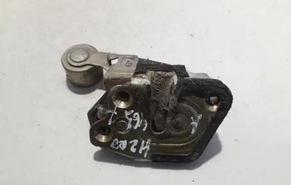 Hyundai H200 Front door lock