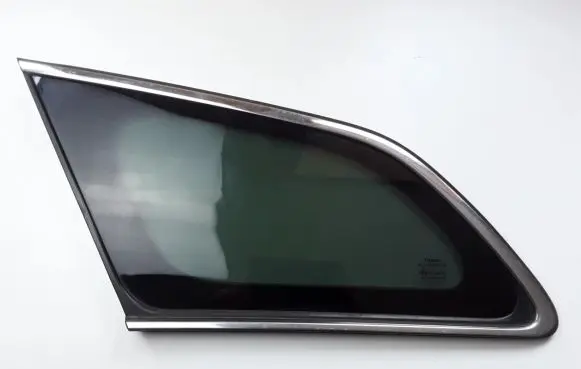 Toyota Avensis T270 Rear side window 6272005140