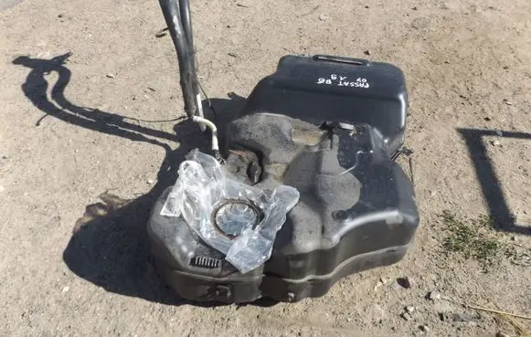 Volkswagen PASSAT B6 Fuel tank 