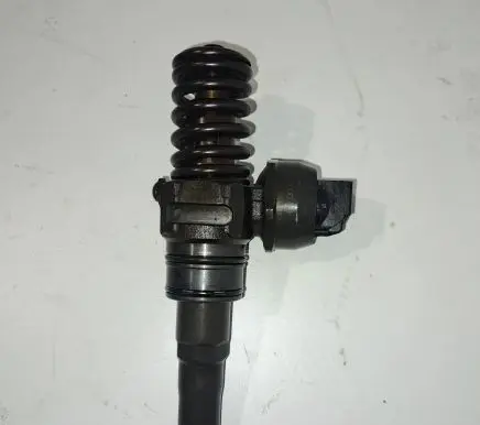 Audi A4 S4 B7 8E 8H Fuel injector 038130073B 0414720312 RB3