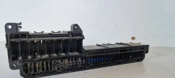 BMW 5 E60 E61 Fuse module 6957330 61146957330 6114695733002