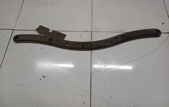 Ford Focus Radiator mount bracket 