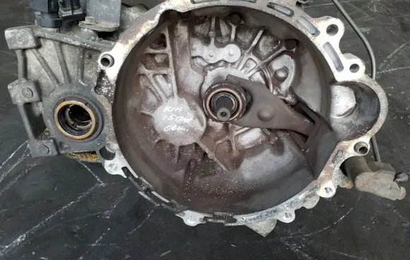 KIA Cerato Manual 5 speed gearbox P51767 039801 P51767039801