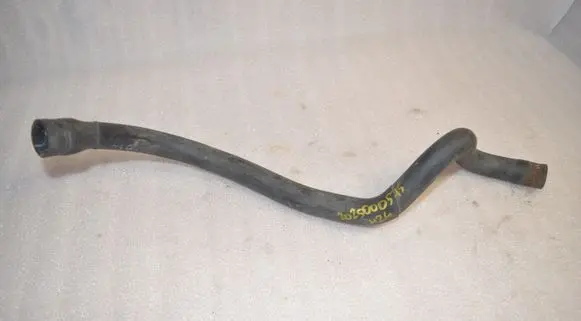 Mercedes-Benz C W202 Engine coolant pipe/hose A2025000575