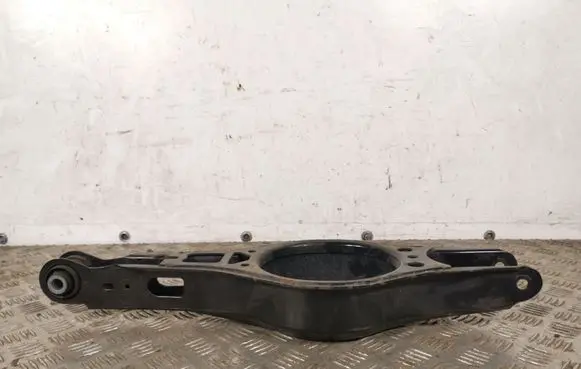 Toyota C-HR I Rear control arm 8714C