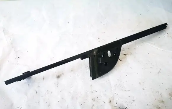 Mercedes-Benz A W168 Front door glass trim molding 1687200617