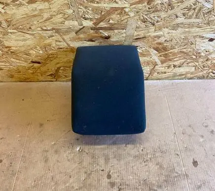 Mercedes-Benz E W124 Rear seat headrest 