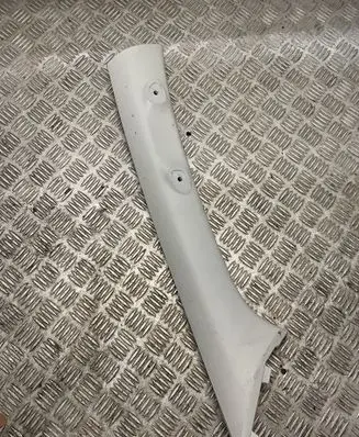 Toyota Hilux (AN10, AN20, AN30) (A) pillar trim