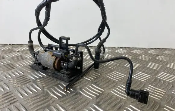 Volkswagen Touran III Webasto auxiliary heater fuel pump 9019847C 5Q0201607F