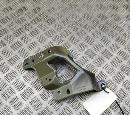 Tesla Model 3 Fender mounting bracket 173968000E