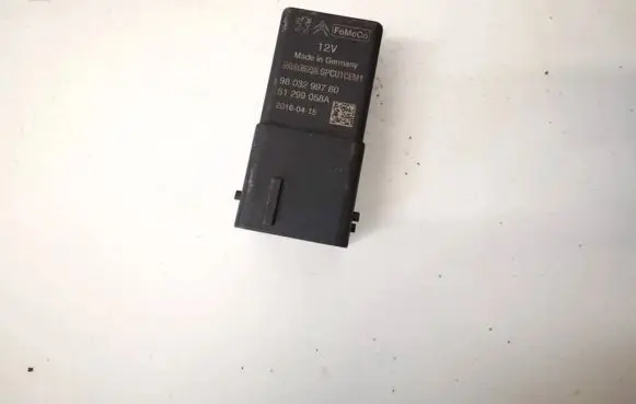 Opel Combo E Glow plug pre-heat relay 9803299780 51299058a