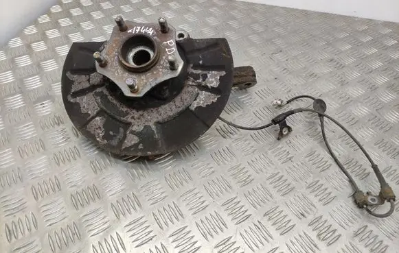 Suzuki Grand Vitara II Front wheel hub