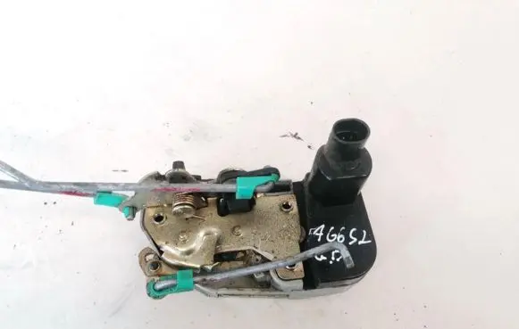 Chrysler Neon I Rear door lock
