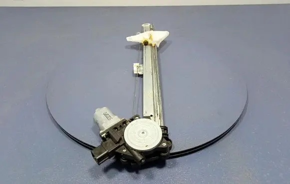 Subaru XV I Front door window regulator with motor