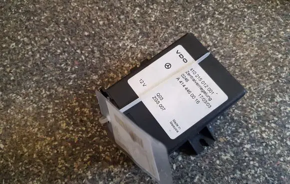 Mercedes-Benz Vaneo W414 Comfort/convenience module 410215012001