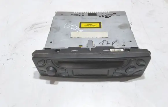Mercedes-Benz C W203 Radio/CD/DVD/GPS head unit A2038201786