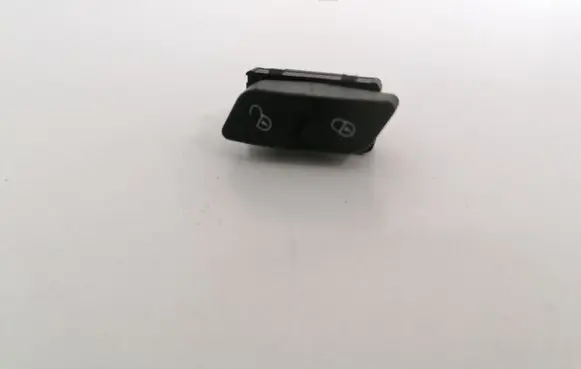 Volkswagen PASSAT CC Central locking switch button 1K0962126B