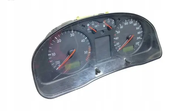 Volkswagen PASSAT B5 Speedometer (instrument cluster) 3B0919861J 110008793