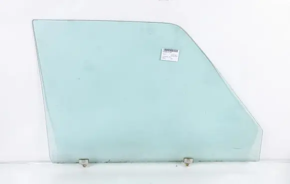 Nissan Patrol 160 Front door window/glass (coupe) 