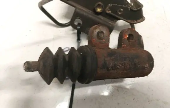 Toyota Corolla E120 E130 Clutch master cylinder 