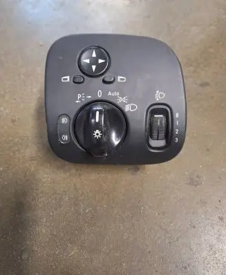 Mercedes-Benz C W203 Light switch A2035450604 04058519 24406574722