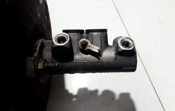 Peugeot 406 Master brake cylinder 311939