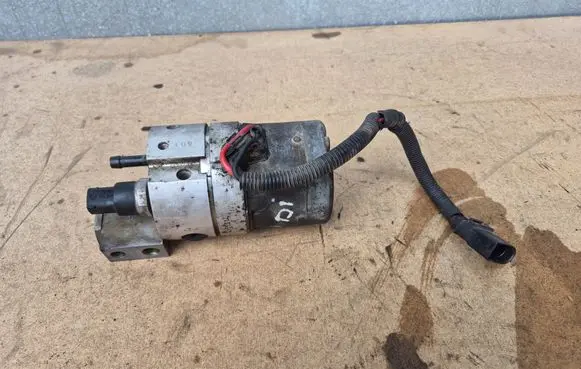 Audi A6 S6 C5 4B ABS Pump 0265410050 8E0614175F