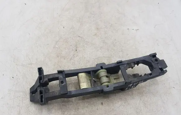 Loading door interior handle