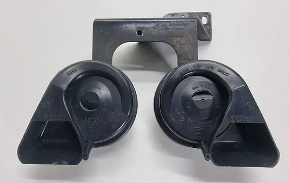 Audi A6 S6 C6 4F Horn signal 4F0951223 033FB1548