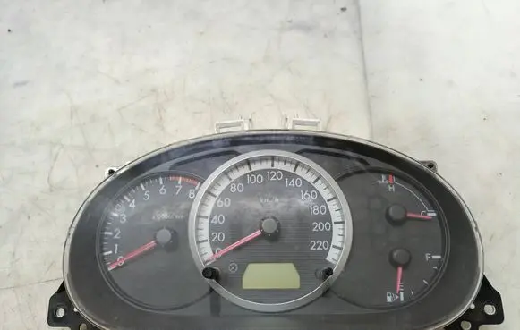 Mazda 5 Speedometer (instrument cluster) C23555430