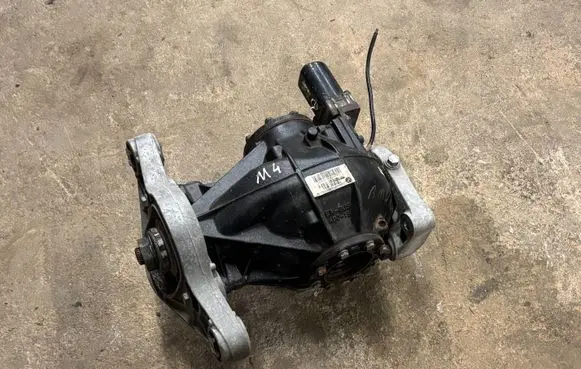 BMW M4 F82 F83 Rear differential 8090473