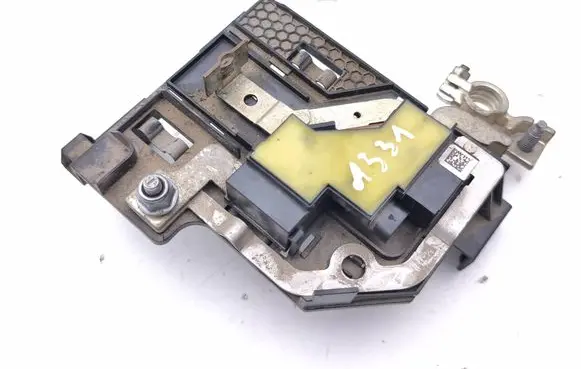 Mercedes-Benz A W177 Battery relay fuse 