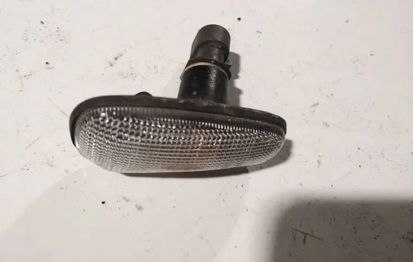 Opel Zafira A Front fender indicator light 