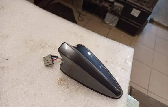 Hyundai Ioniq Aerial GPS antenna 96210G2240 0A450019 DA450019