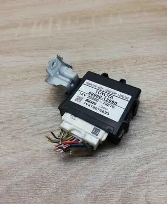Toyota Auris 150 Light module LCM 8996012090 3560078675