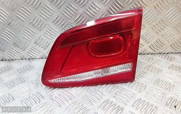 Volkswagen PASSAT B7 Tailgate rear/tail lights 3ae945094j