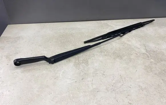 Audi A3 S3 8L Front wiper blade arm 1J1955409A
