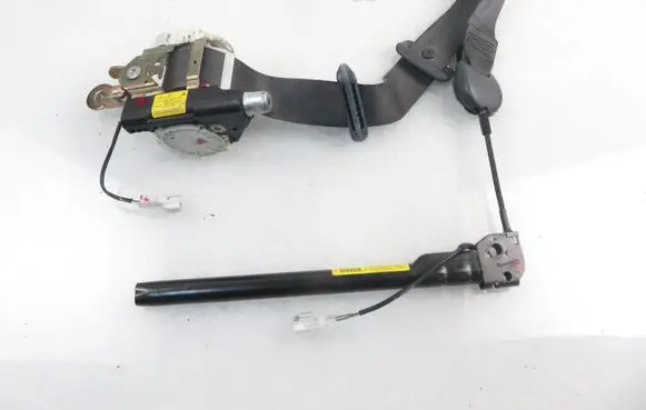 Renault Clio III Front seatbelt 34006760