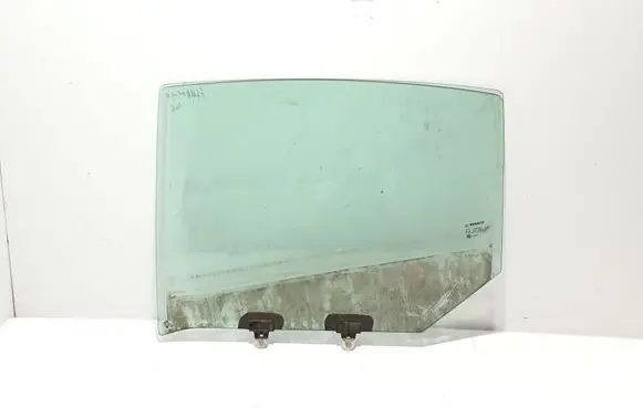 Renault Fluence Rear door window glass 823010020R