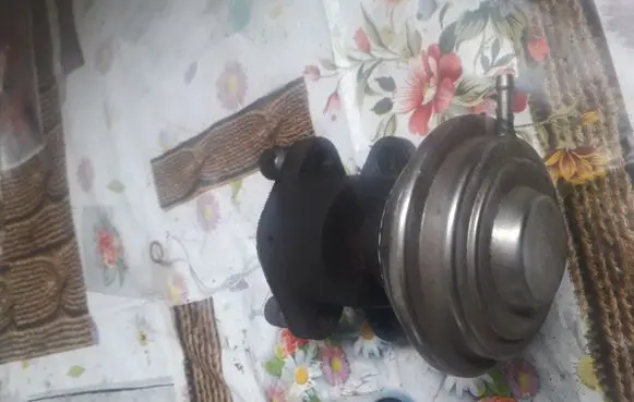 Audi A6 S6 C4 4A EGR valve