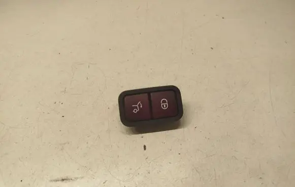 Mercedes-Benz GL X164 Tailgate/boot open switch button 2118219451 32132102