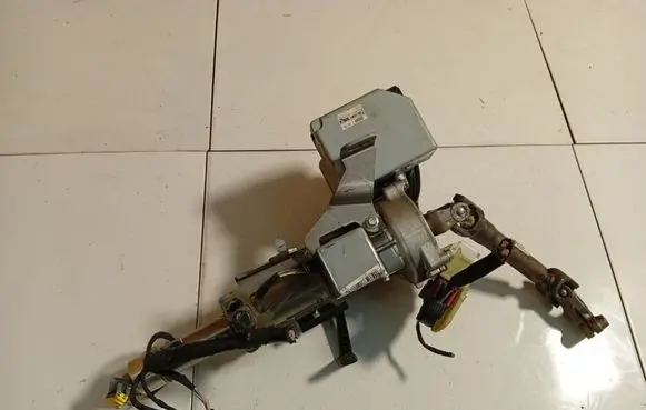 Renault Megane III Power steering pump 488101061R